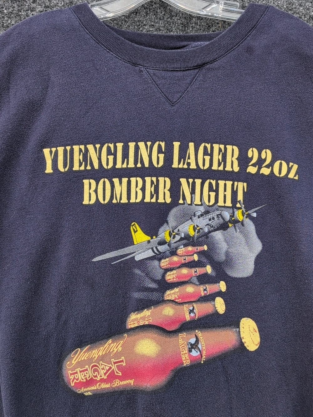 Vtg Yuengling Lager Beer Sweatshirt Mens Large Blue Crew 22oz Plane Bomber Night